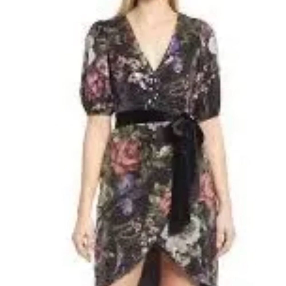 BTFL - Life floral print short sleeve sequin wrap Dress - Nordstrom -  Medium